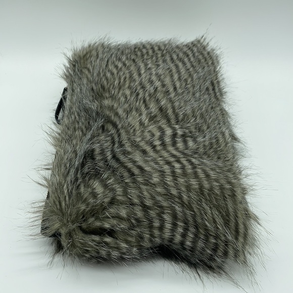 Ann Taylor Grey Fur Clutch NWT - Picture 3 of 10